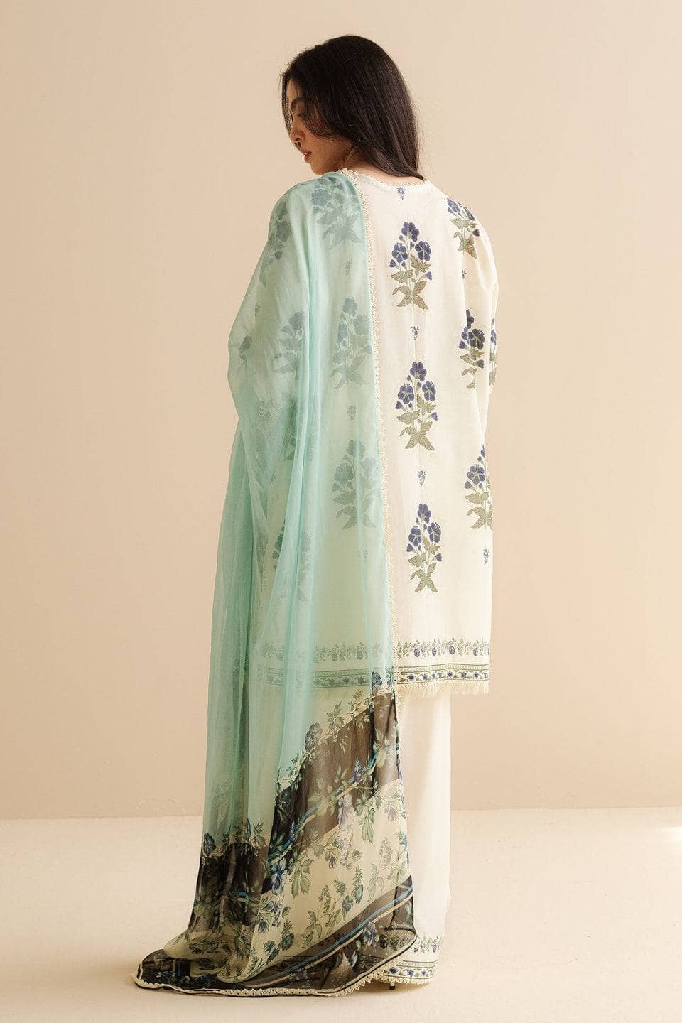img_zara_shahjahan_coco_prints_awwal_boutique