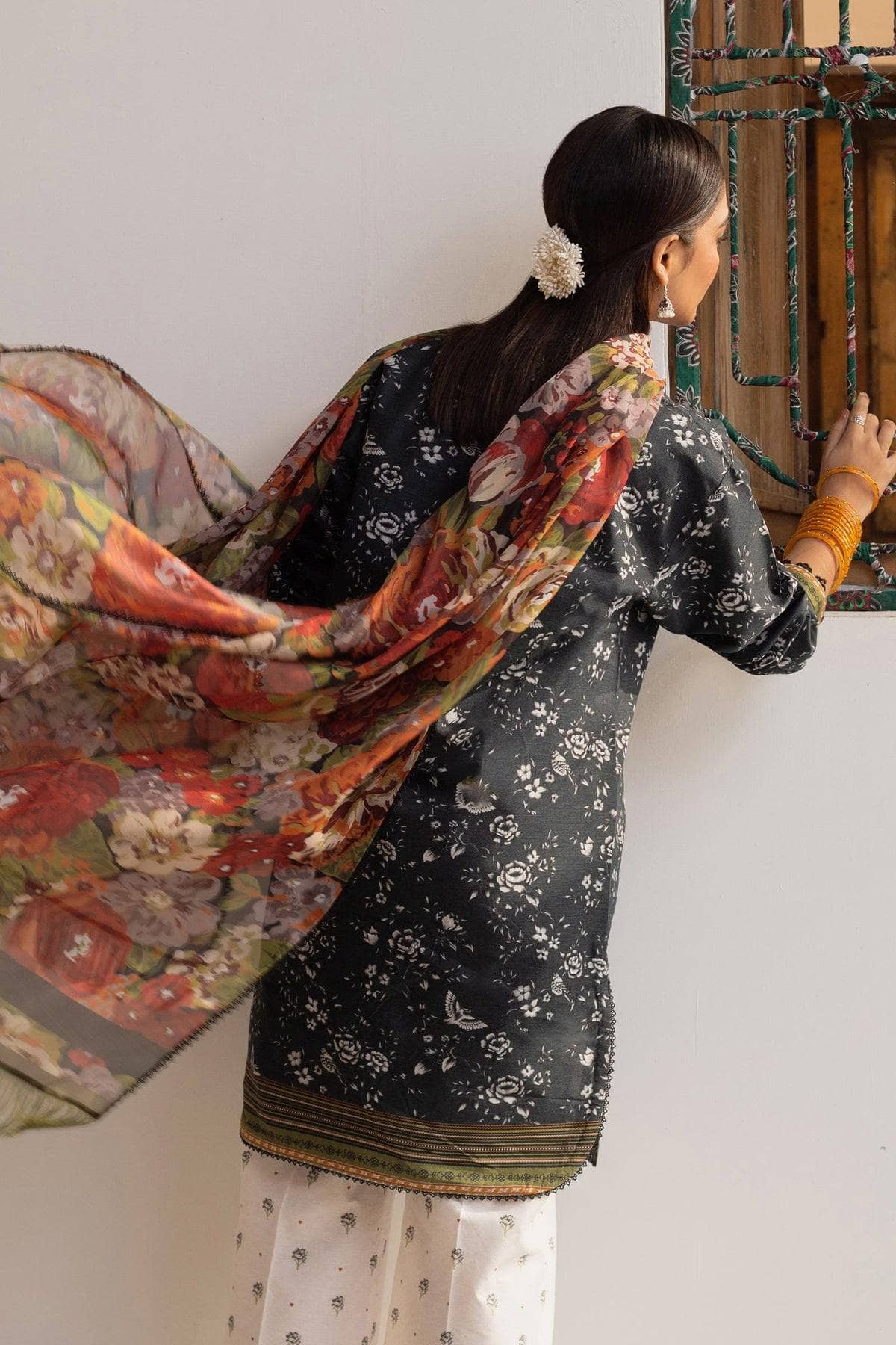 img_zara_shahjahan_coco_prints_awwal_boutique