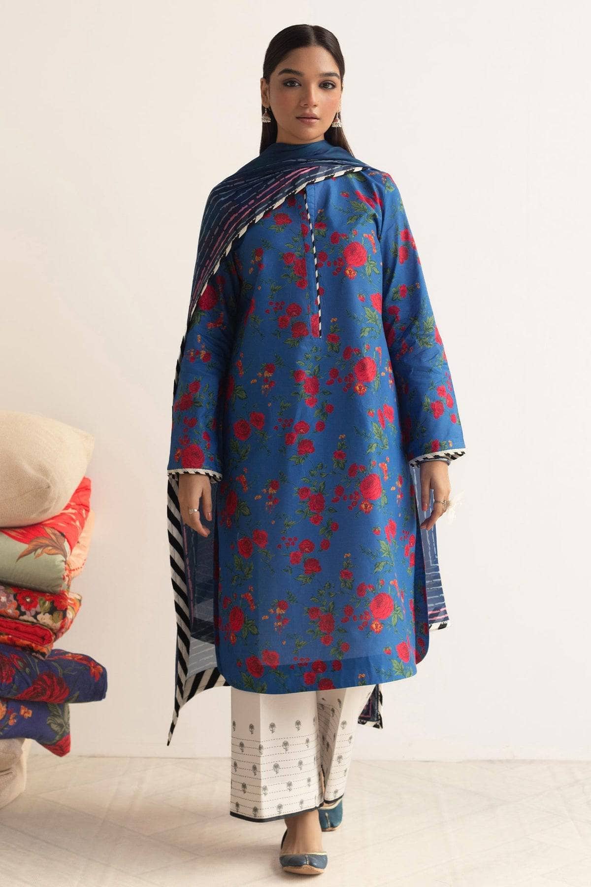 img_zara_shahjahan_coco_prints_awwal_boutique