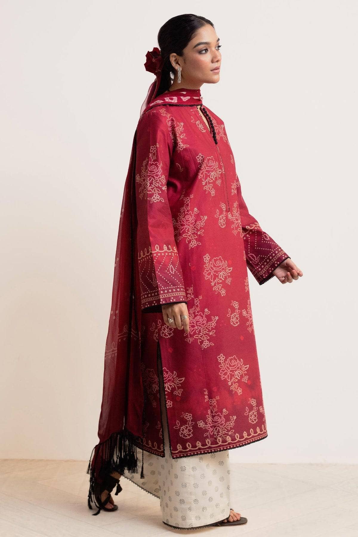 img_zara_shahjahan_coco_prints_awwal_boutique