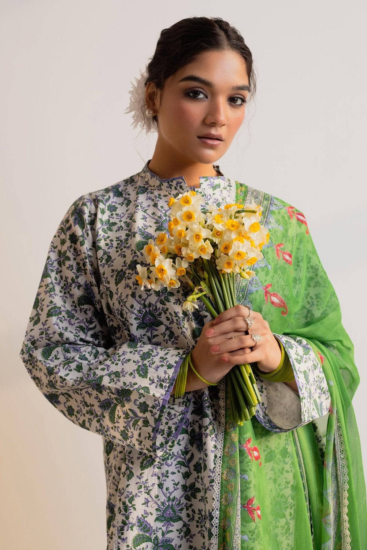 img_zara_shahjahan_coco_prints_awwal_boutique