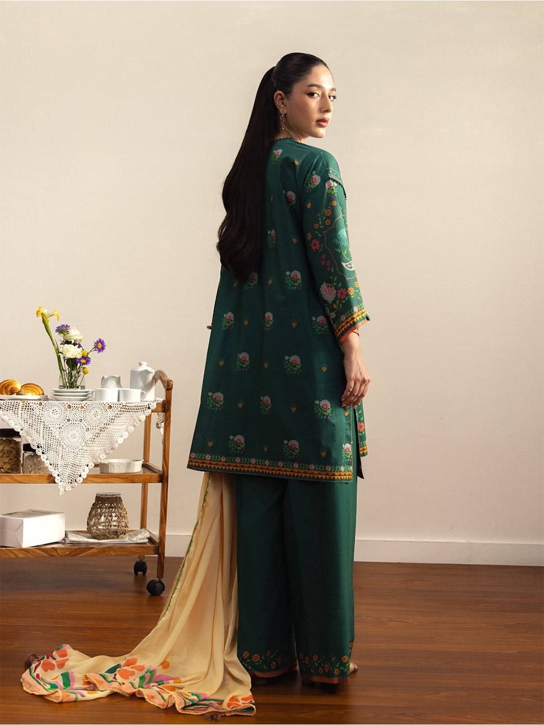 img_zara_shahjahan_coco_prints_awwal_boutique