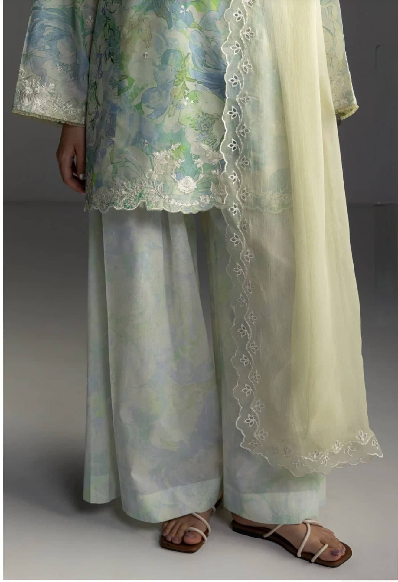 img_coco_lawn_by_zara_shahjahan_awwal_boutique