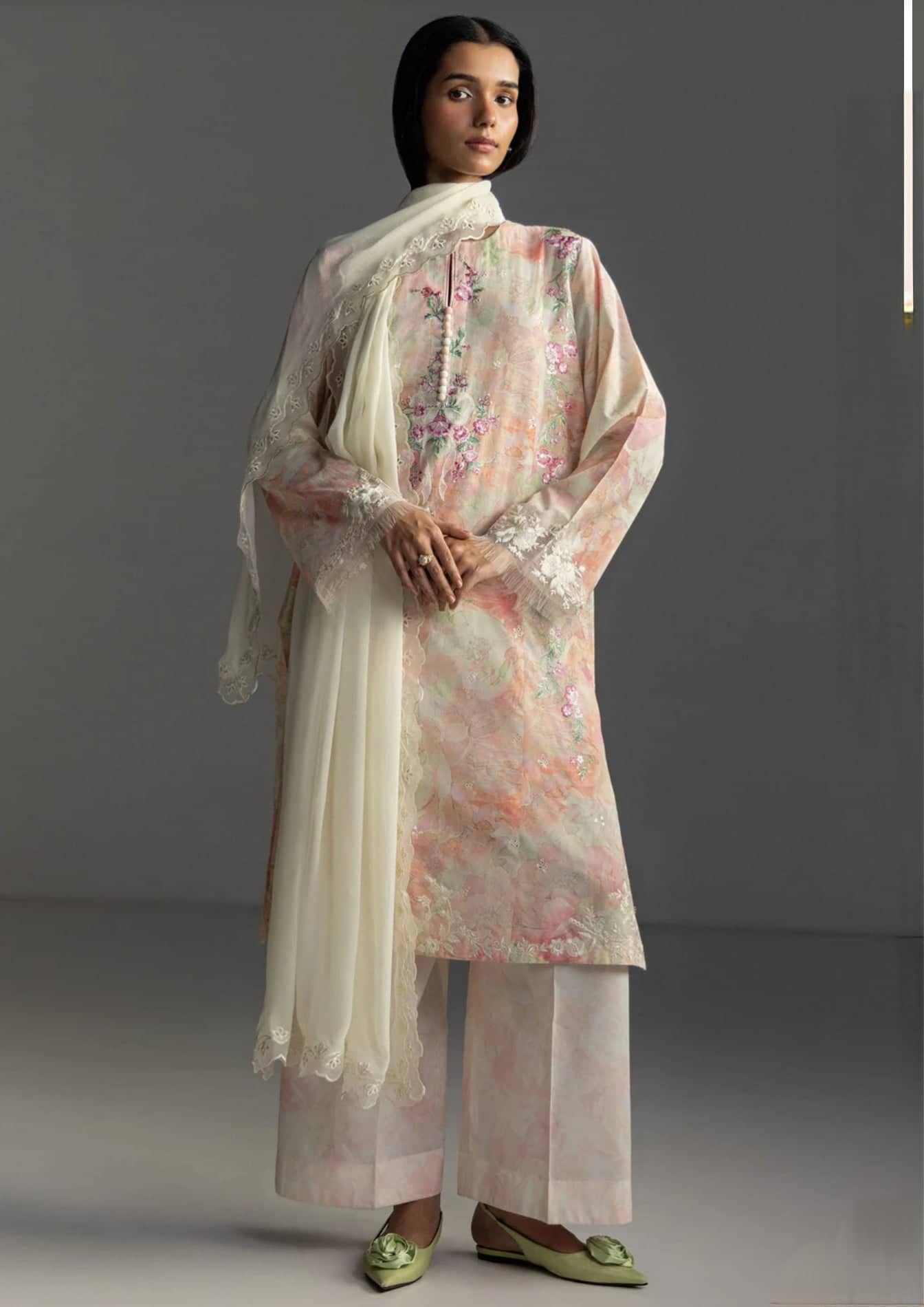 img_coco_lawn_by_zara_shahjahan_awwal_boutique