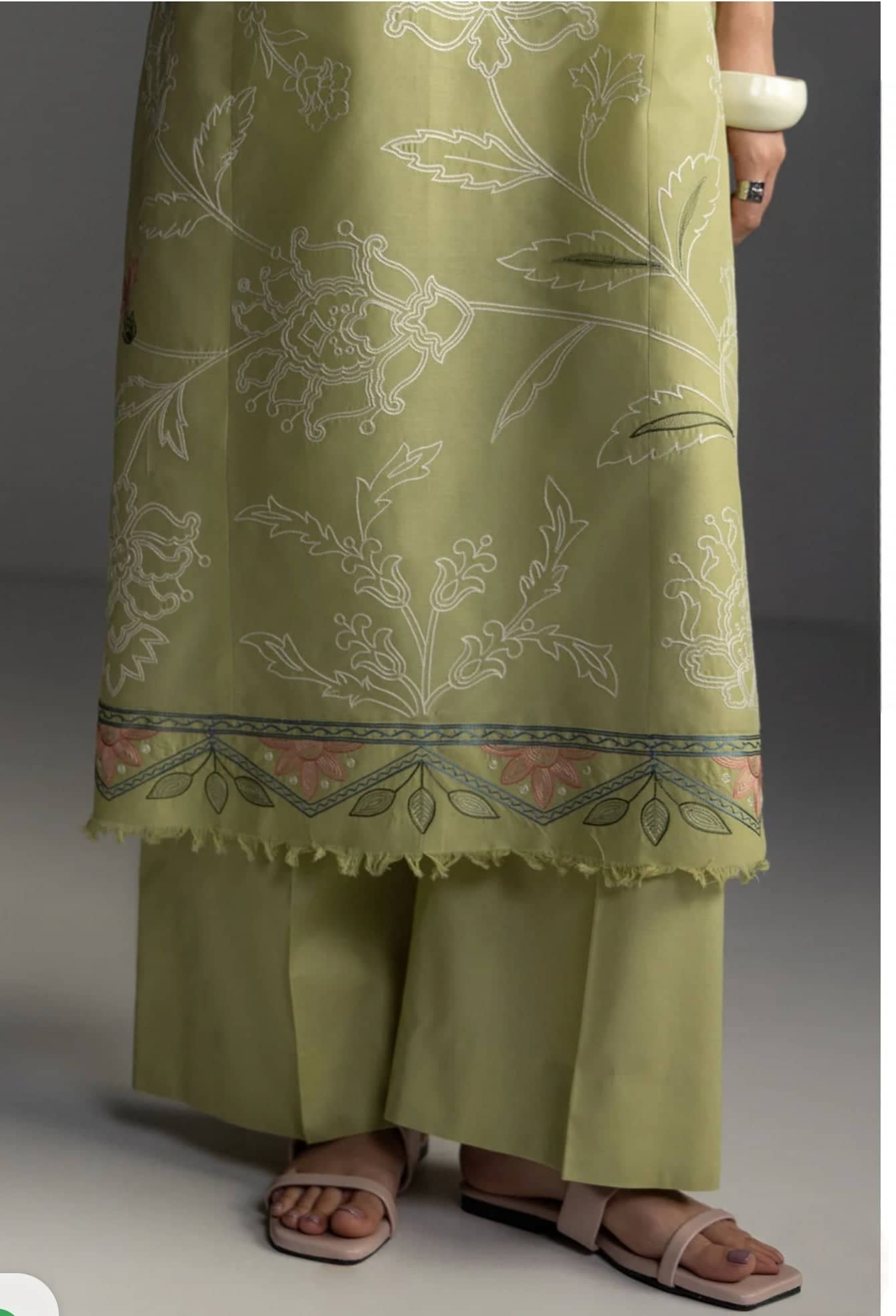 img_coco_lawn_by_zara_shahjahan_awwal_boutique