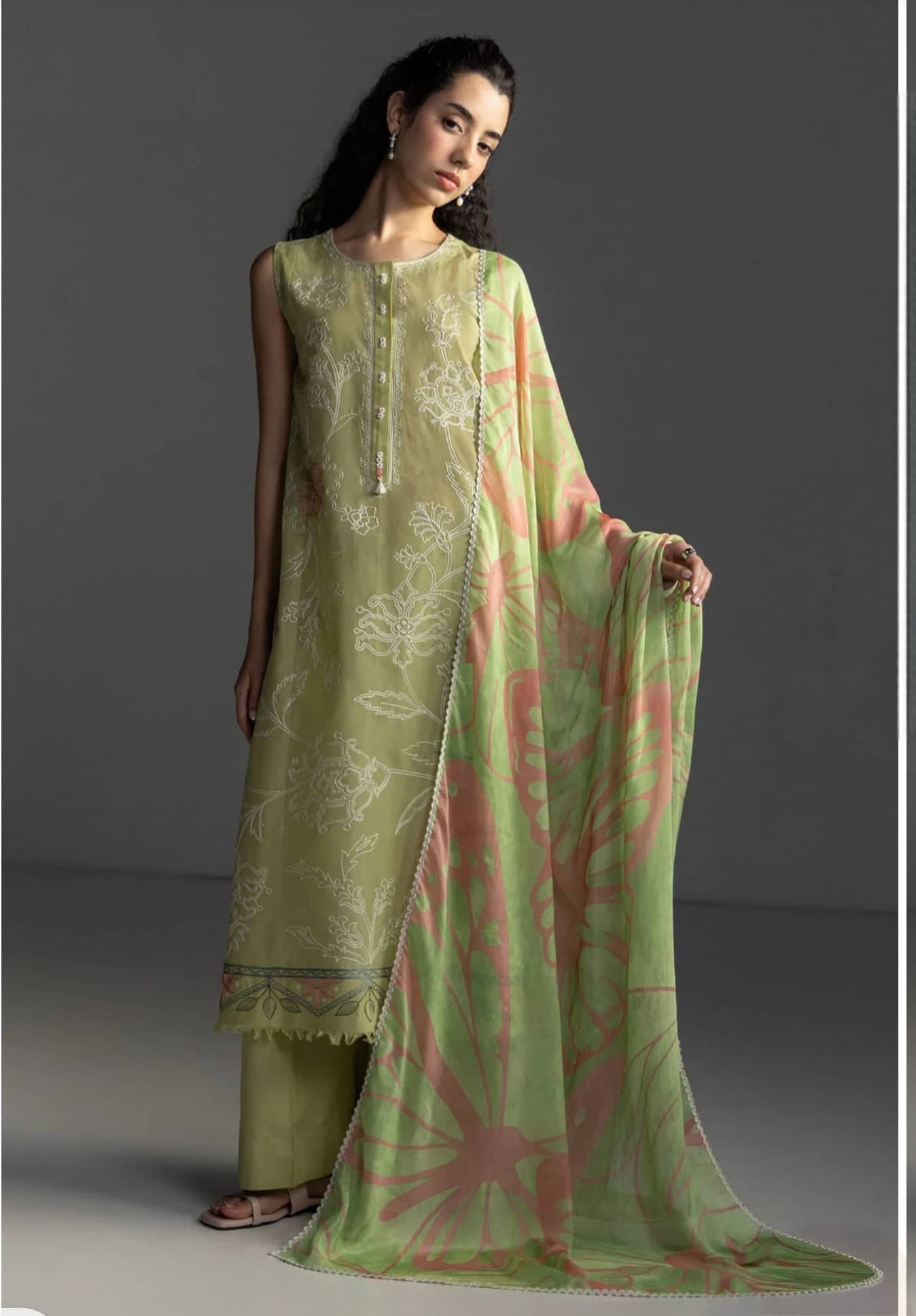 img_coco_lawn_by_zara_shahjahan_awwal_boutique