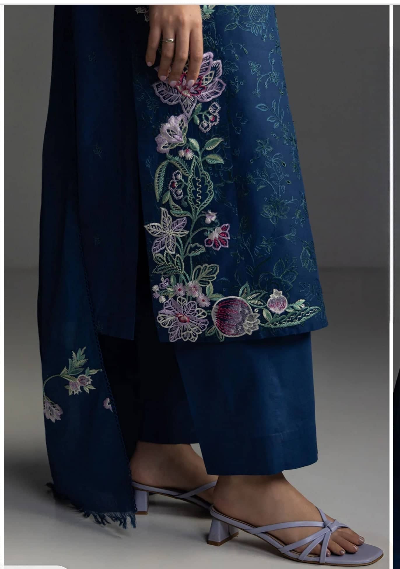 img_coco_lawn_by_zara_shahjahan_awwal_boutique