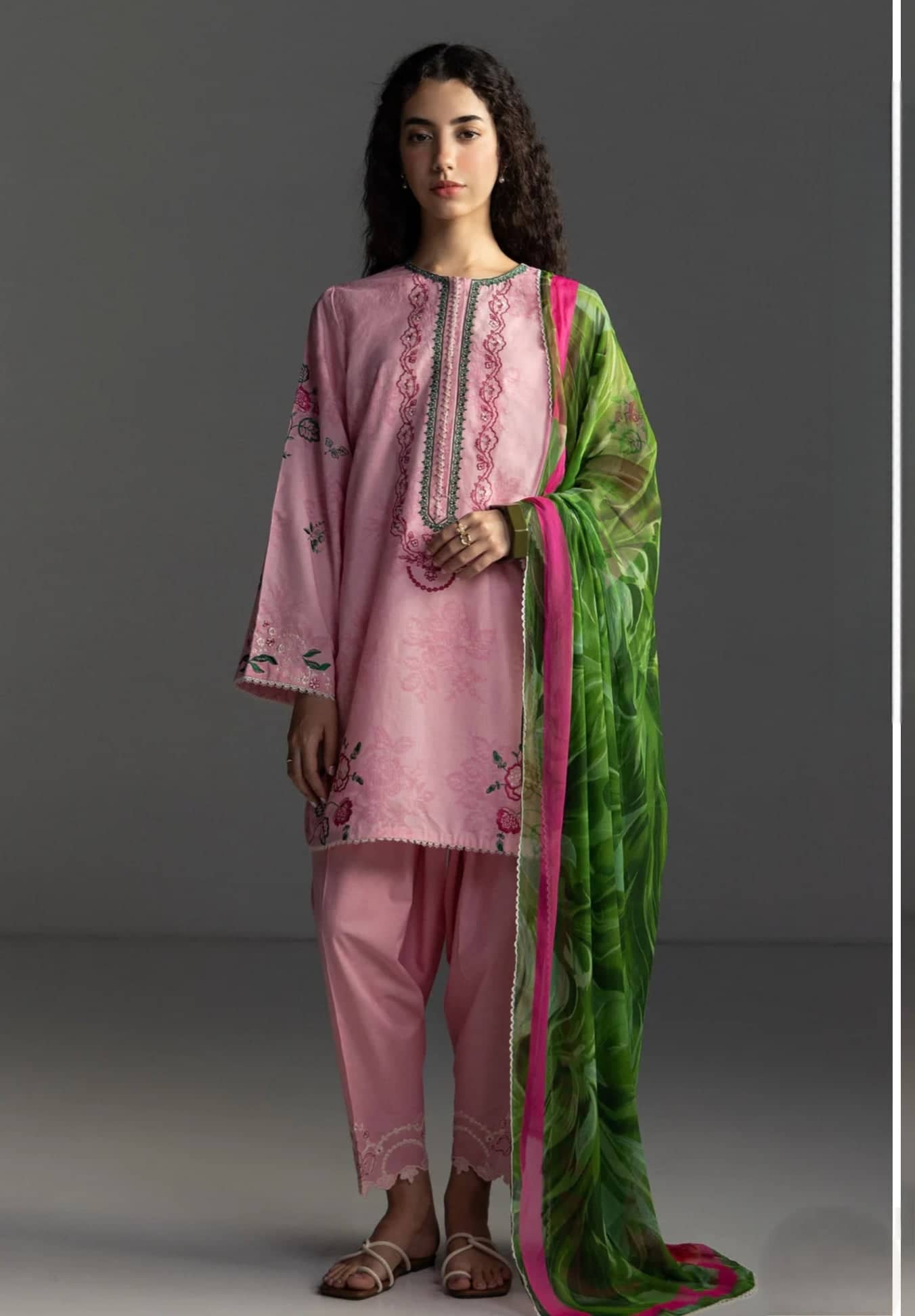 img_coco_lawn_by_zara_shahjahan_awwal_boutique