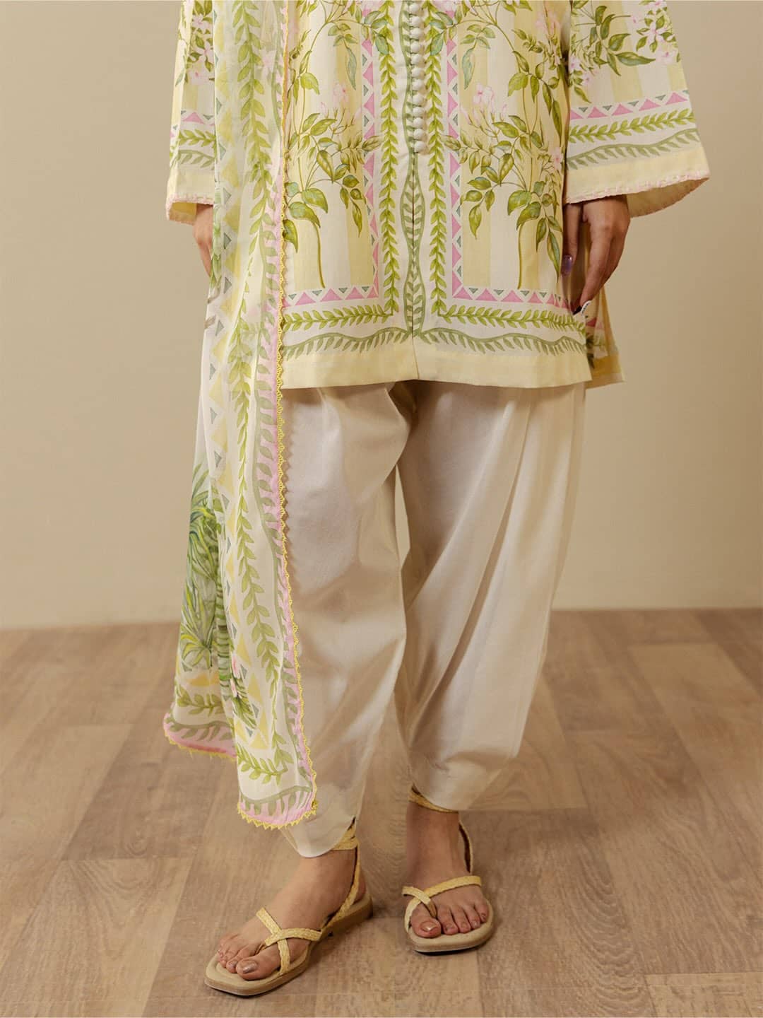 img_coco_prints_awwal_boutique