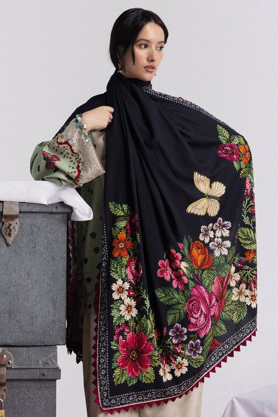 img_coco_prints_winter_awwal_boutique