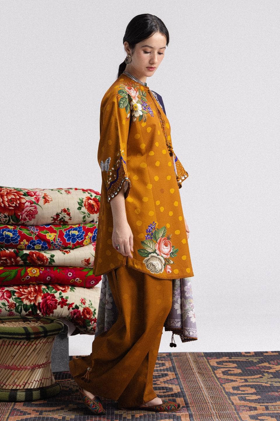 img_coco_prints_winter_awwal_boutique