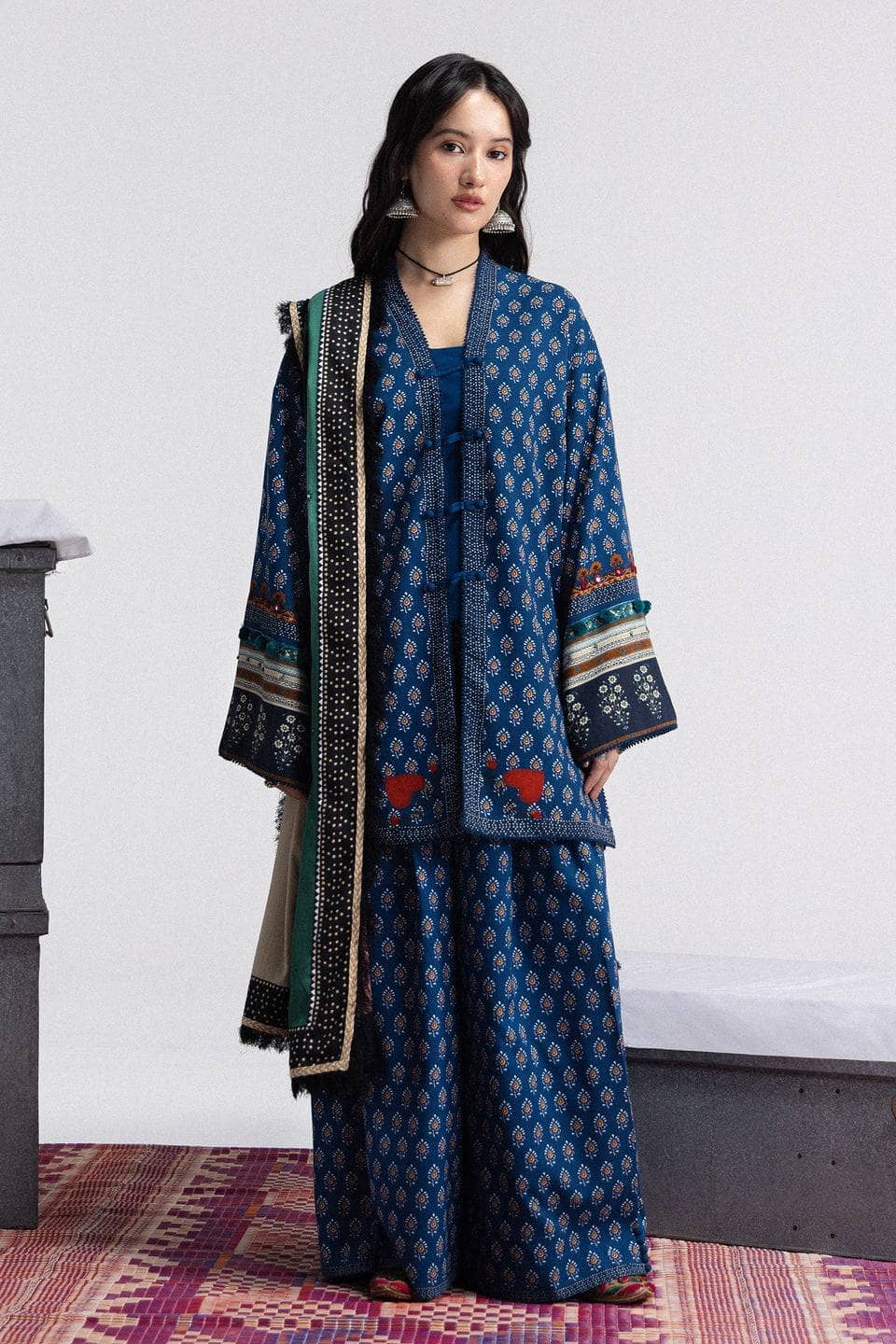 img_coco_prints_winter_awwal_boutique