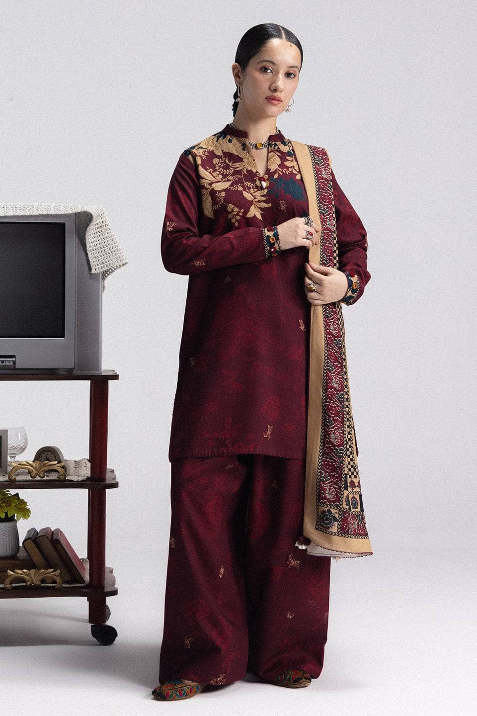 img_coco_prints_winter_awwal_boutique