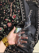 Open Pic/Hot🔥Seller/Zara Shahjahan Coco Winter 26/Embroideried/Nairang 8A/Black/Botanical Details