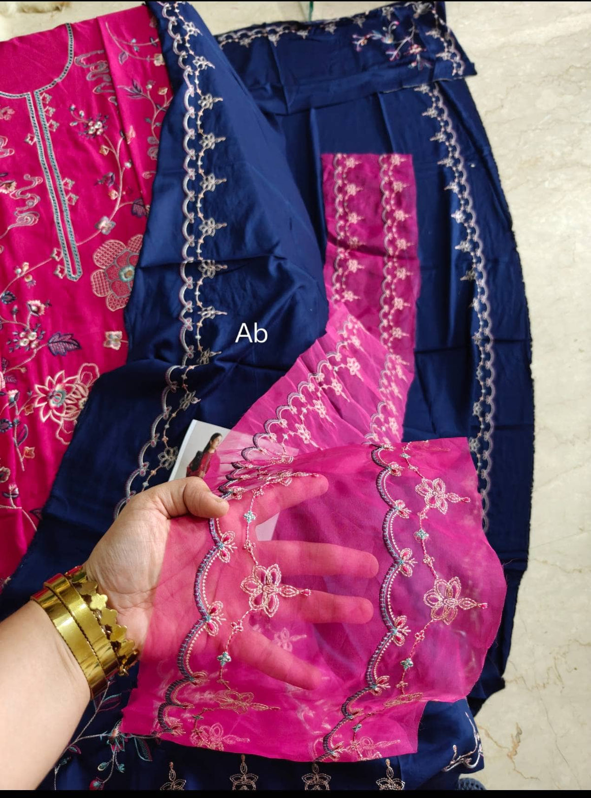 Open Pic/Hot🔥Seller/Zara Shahjahan Coco Winter 26/Embroideried/Nairang 8B/Rich Berry Red 2