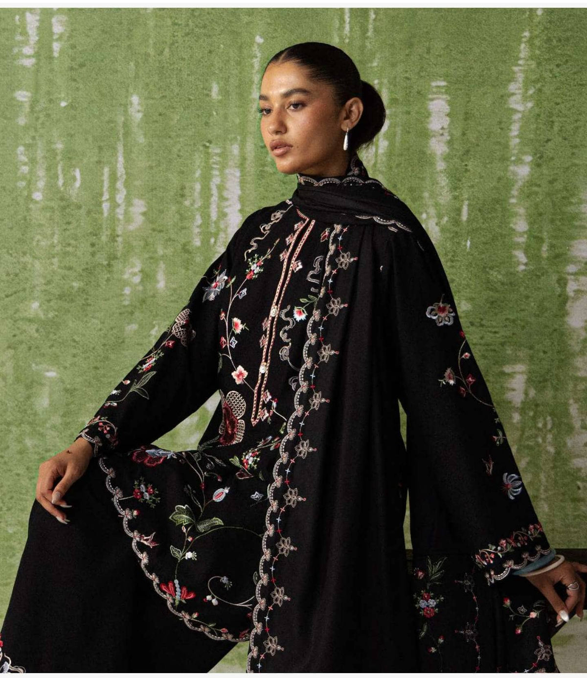 Zara Shahjahan Coco Winter 26/Embroideried/Nairang 8A/Black/Botanical Details
