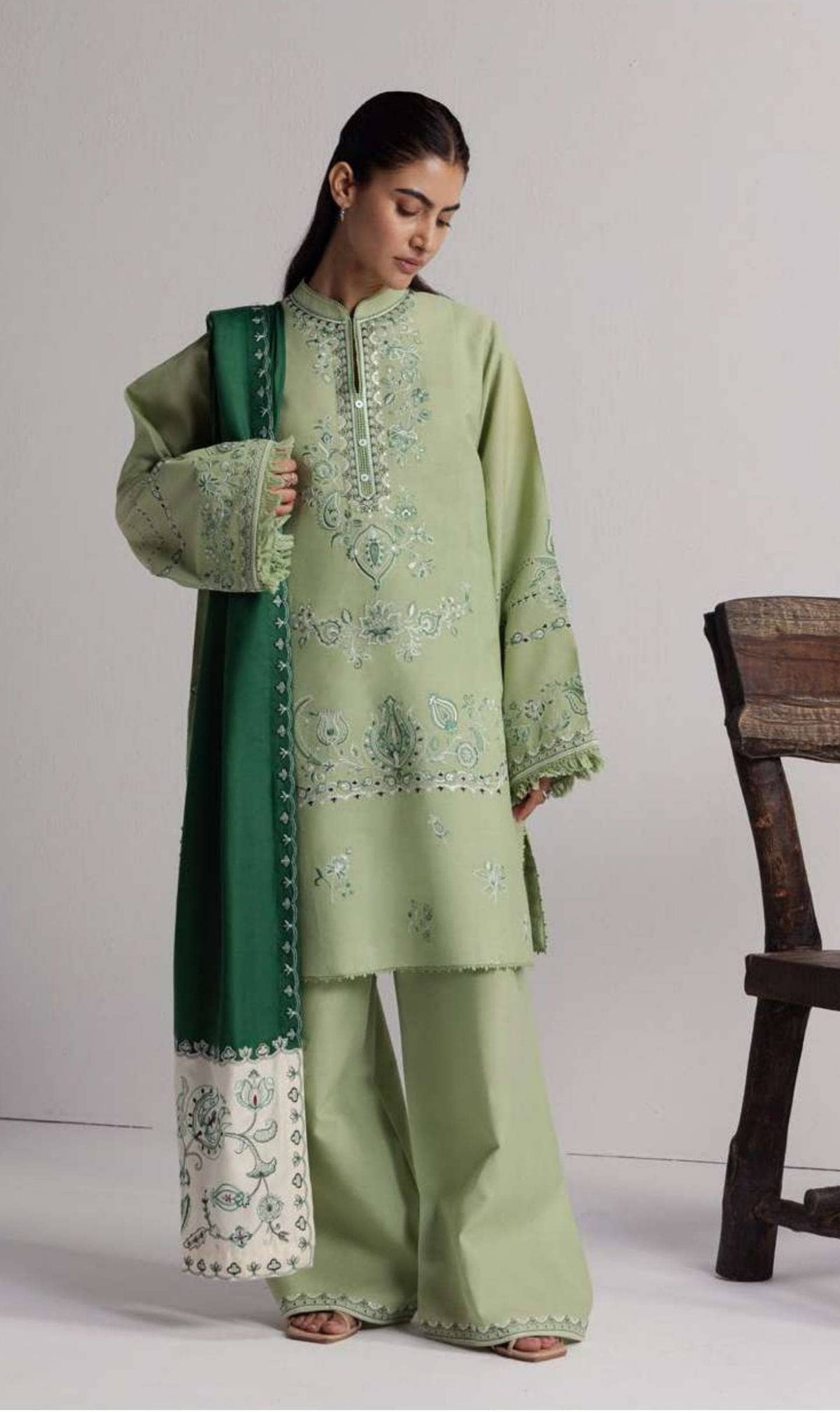 img_coco_winter_embroidered_awwal_boutique
