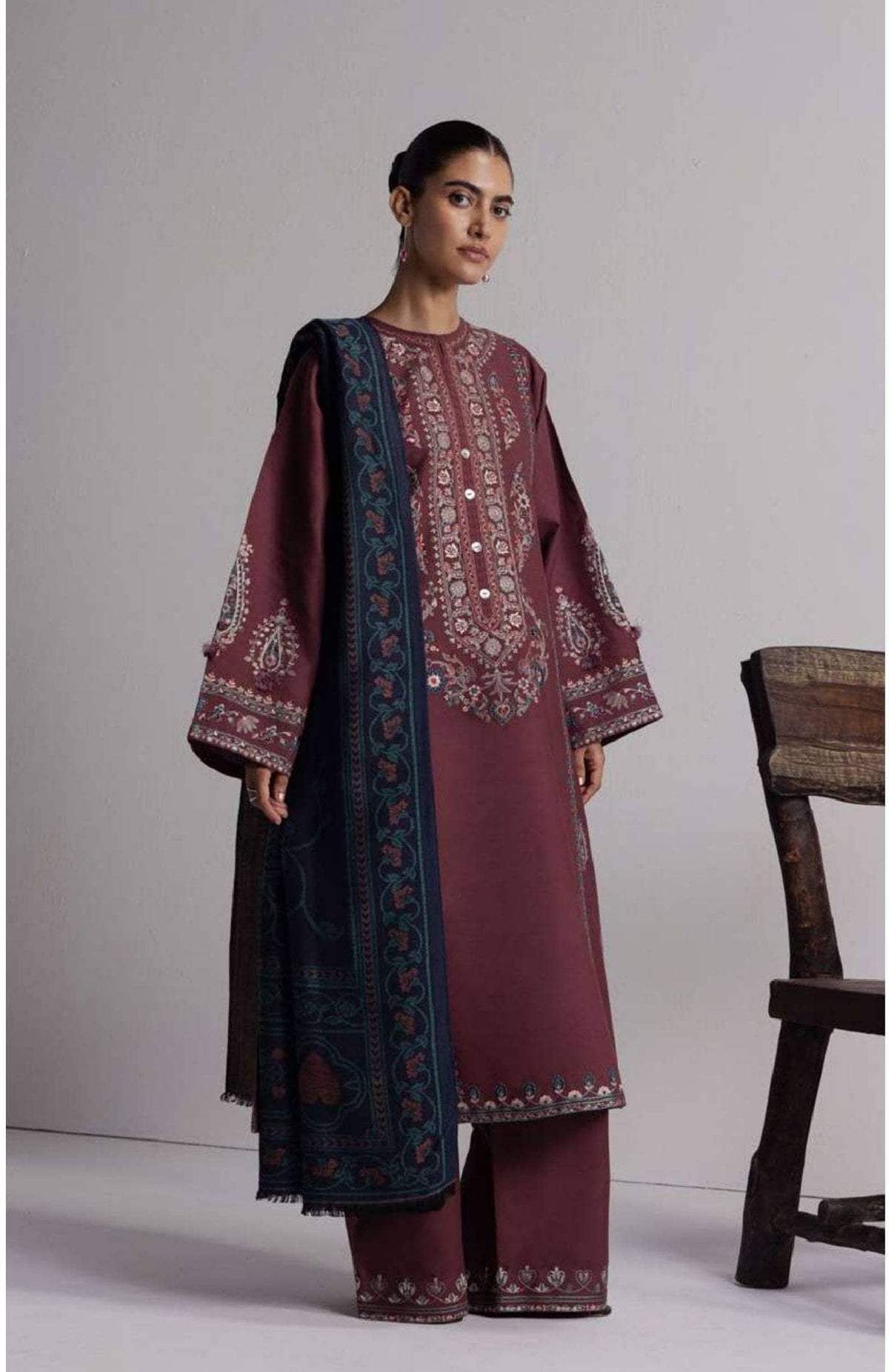 img_coco_winter_embroidered_awwal_boutique