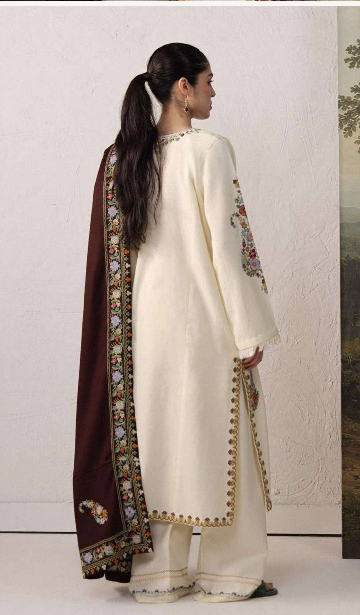 img_coco_winter_embroidered_awwal_boutique