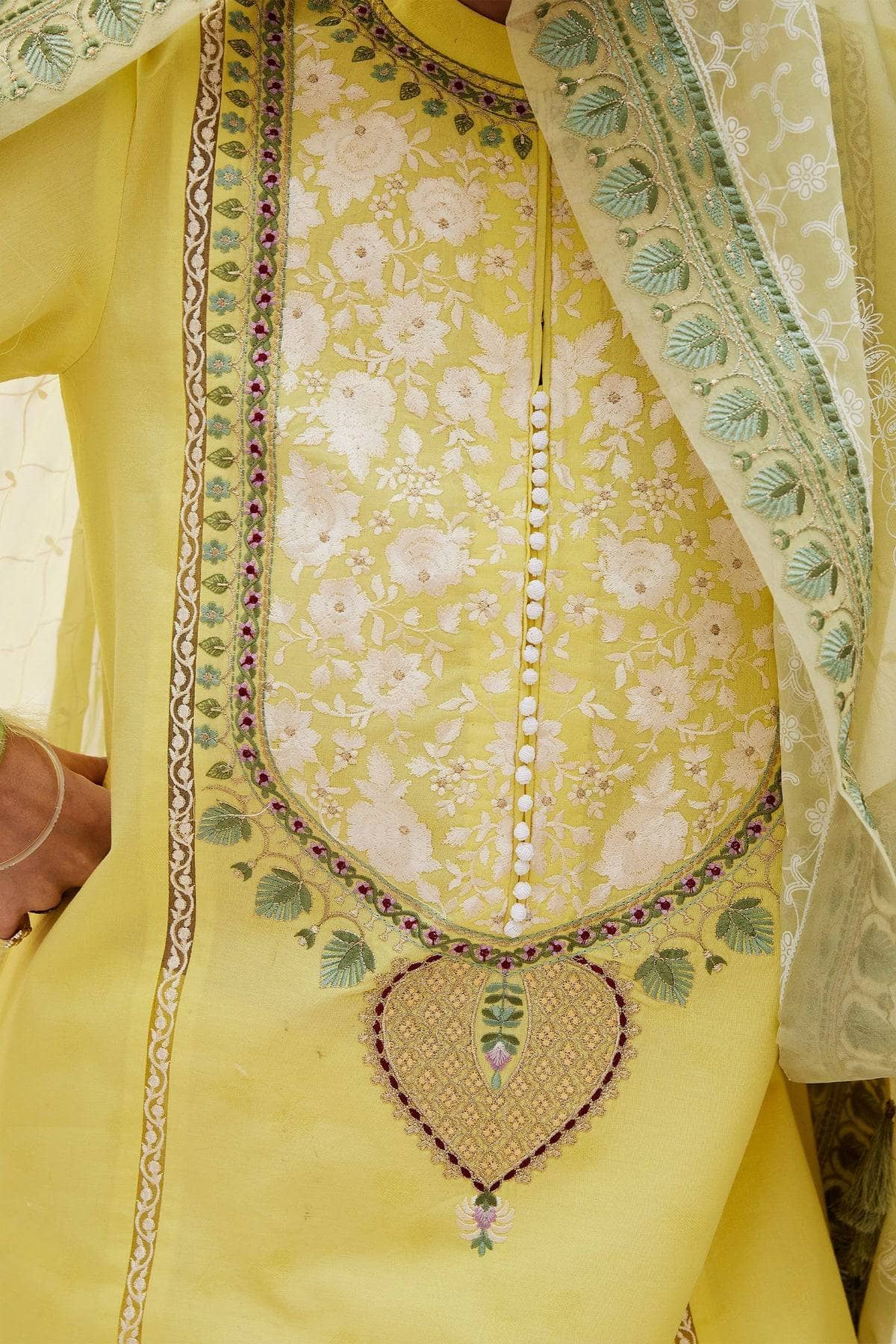 img_zara_shahjahan_lawn_24_awwal_boutique