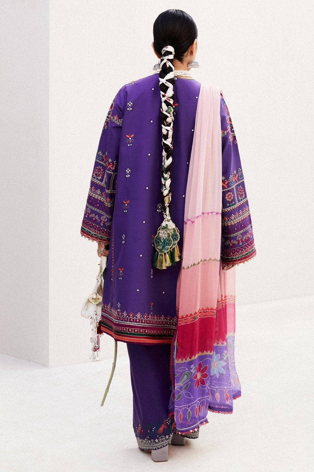 img_zara_shahjahan_lawn_24_awwal_boutique