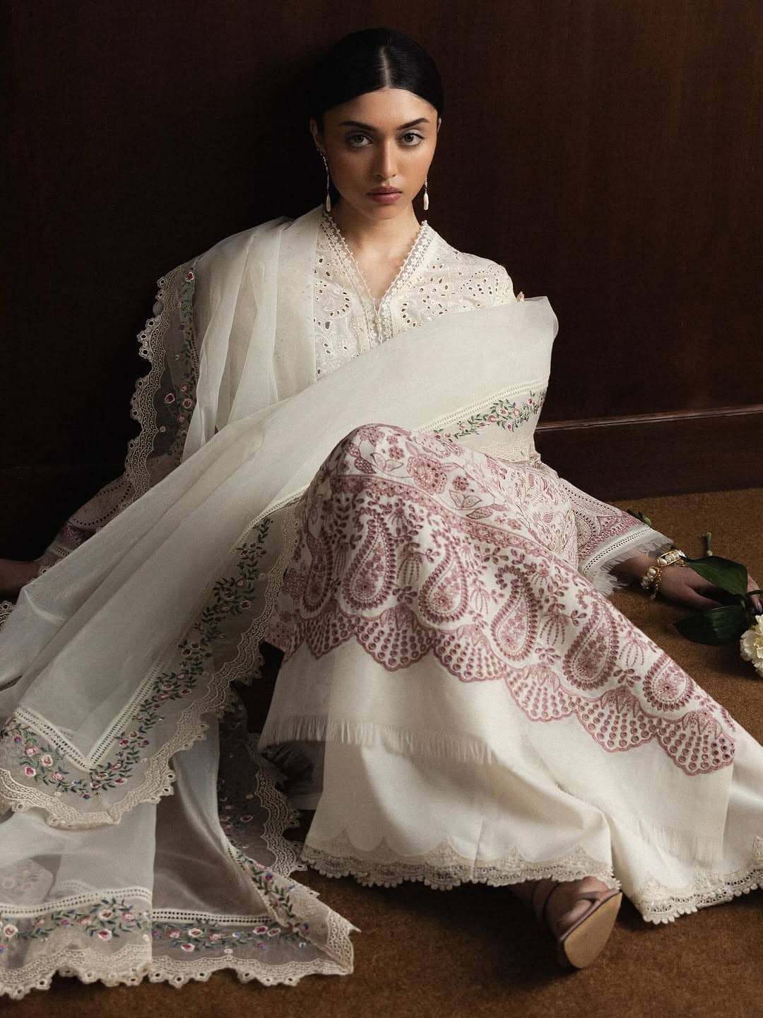 img_zara_shahjahan_santorini_awwal_boutique