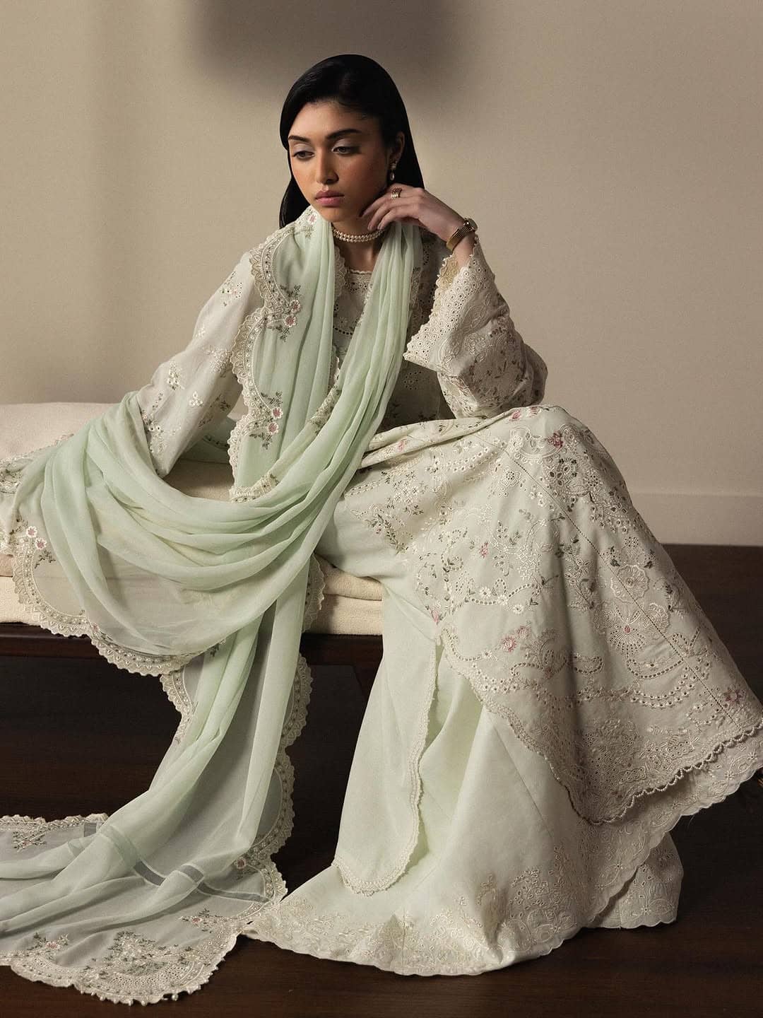 img_zara_shahjahan_satori_lawn_26_awwal_boutique