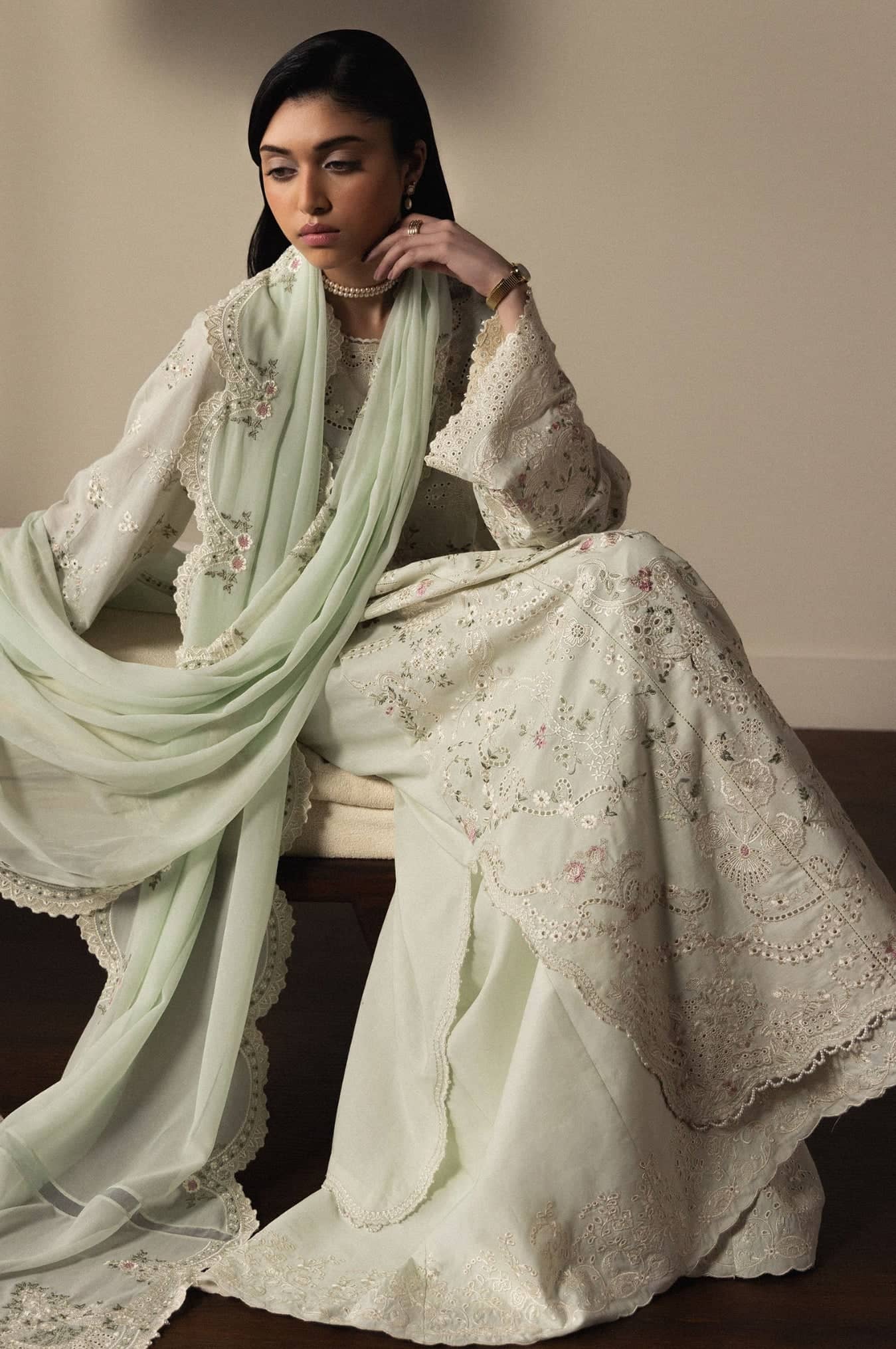 img_zara_shahjahan_lawn_awwal_boutique