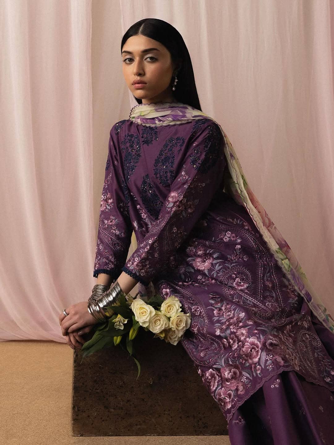 img_zara_shahjahan_satori_prints_awwal_boutique