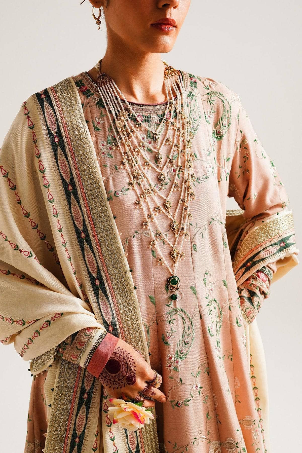 img_zara_shahjahan_winter_23_awwal_boutique