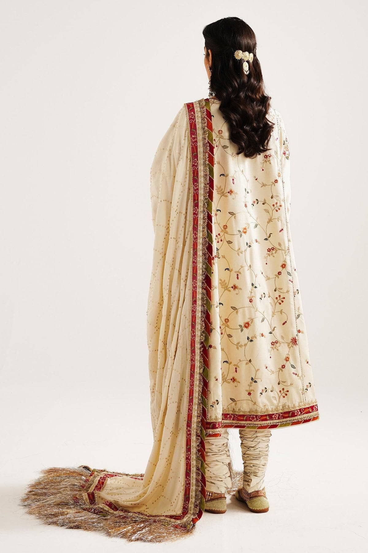 img_zara_shahjahan_winter_23_awwal_boutique