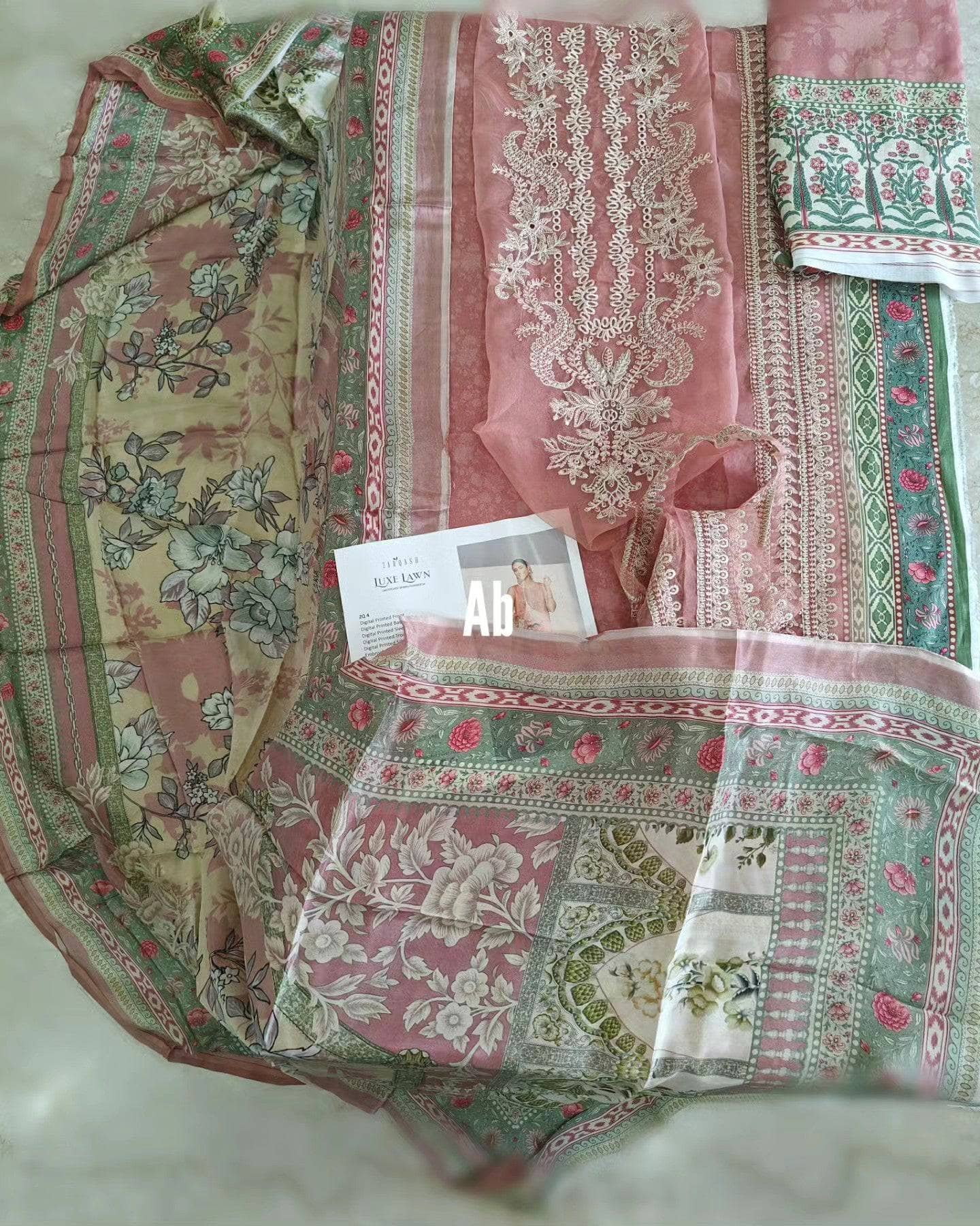 img_zarqash_lawn_24_awwal_boutique