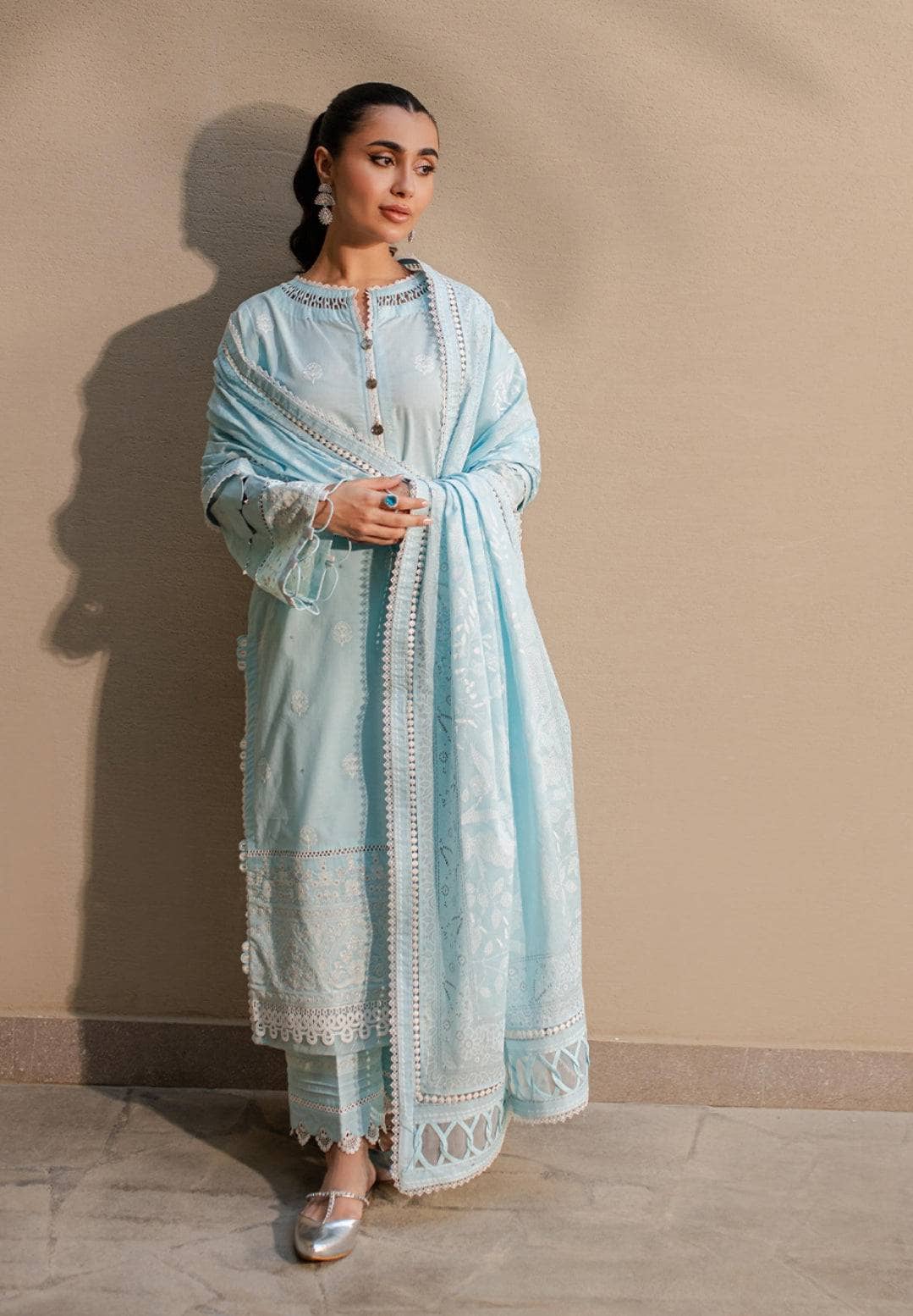img_zellbury_chikankari_lawn_awwal_boutique