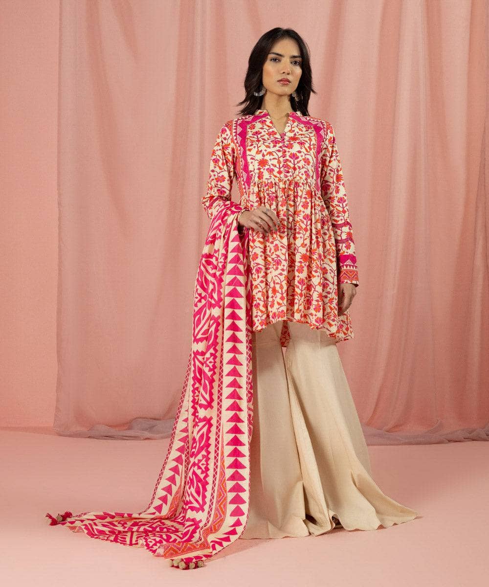 Img_sapphire_lawn_23_awwal_boutique