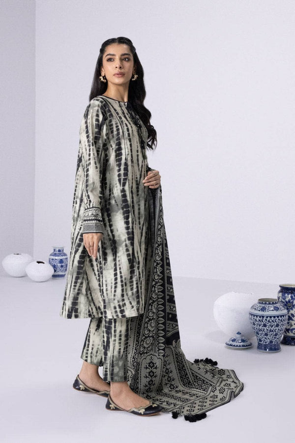 Img_sapphire_khaddar_2022_awwal_boutique