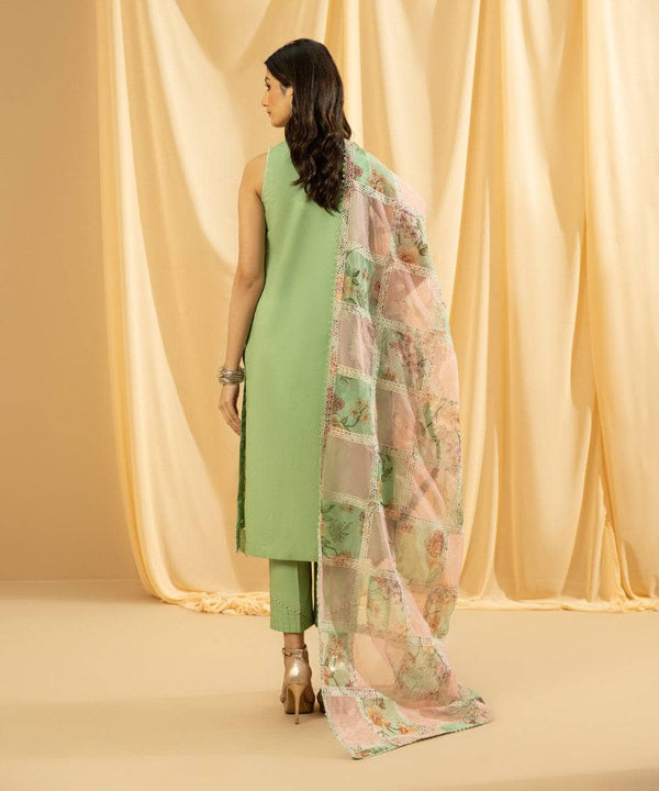 Img_sapphire_lawn_23_awwal_boutique