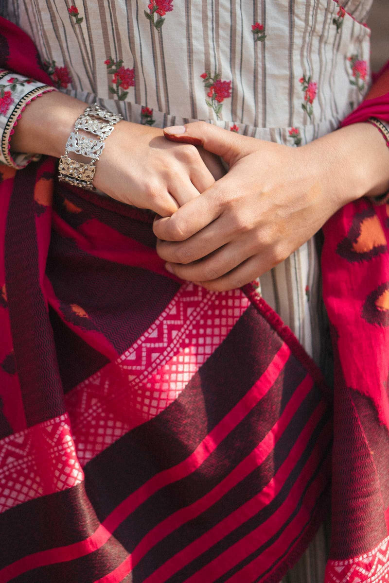 img_zara_shahjahan_lawn_garden_of_love_2020_awwal_boutique