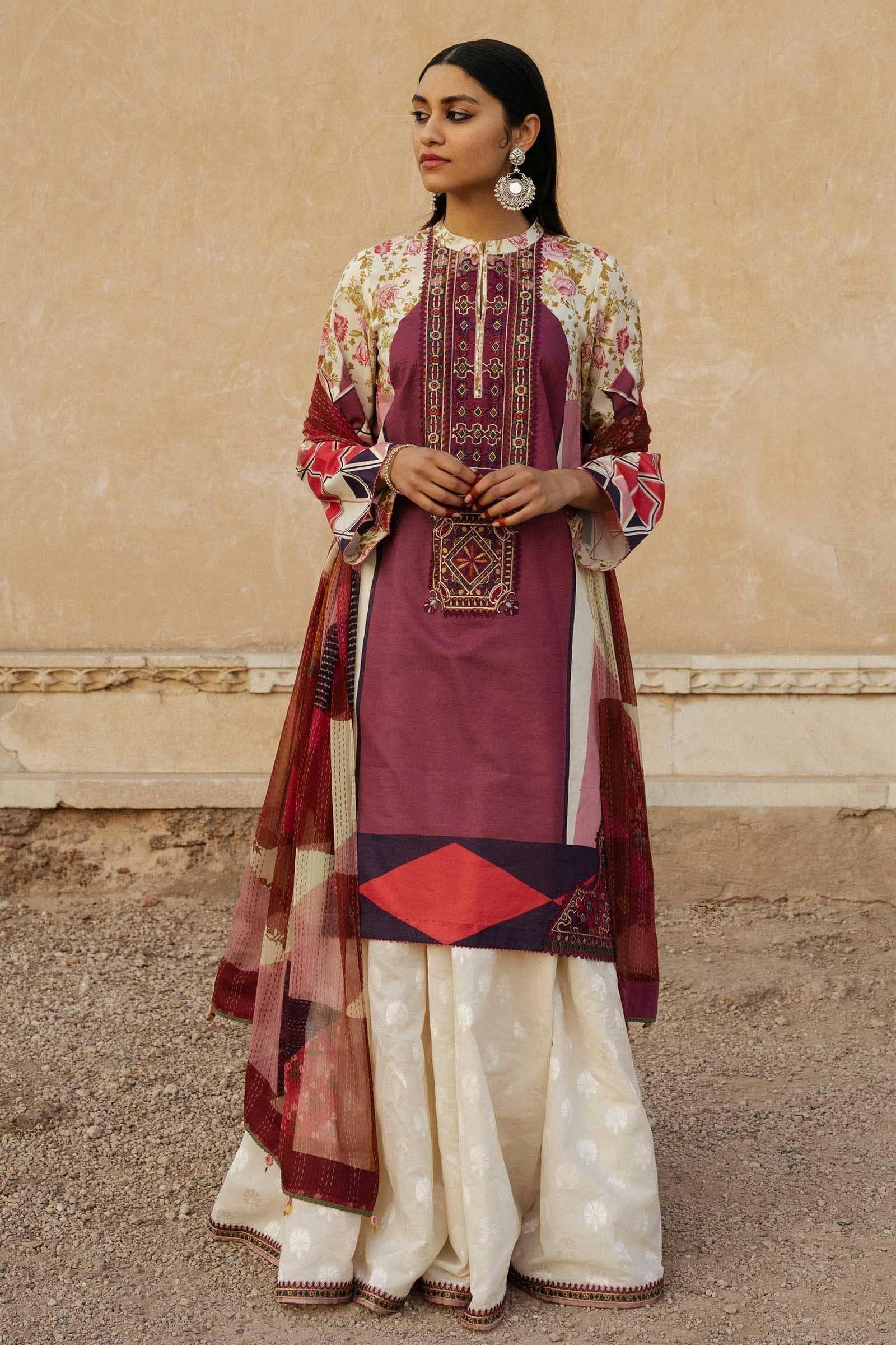 img_zara_shahjahan_lawn_garden_of_love_2020_awwal_boutique