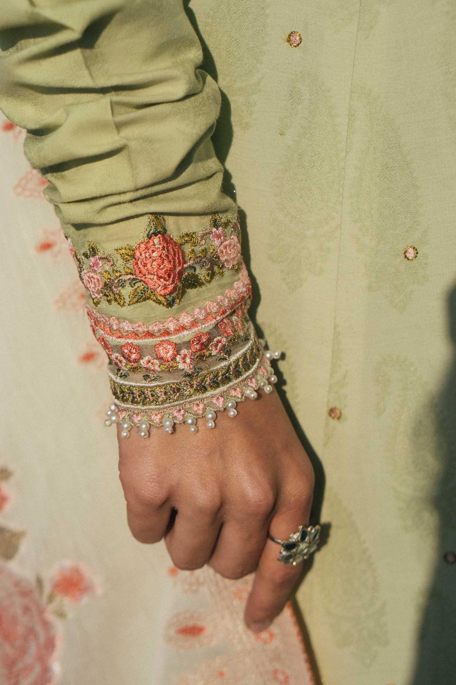 img_zara_shahjahan_lawn_garden_of_love_2020_awwal_boutique