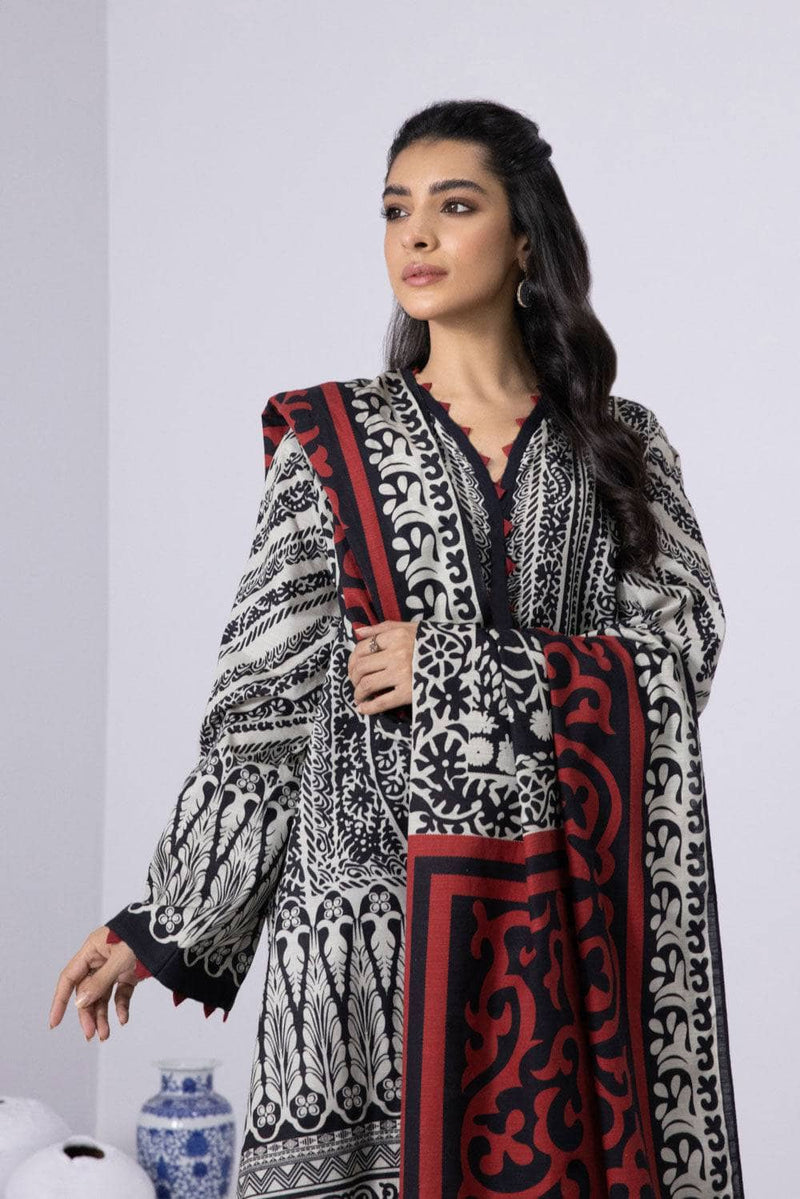 Img_sapphire_khaddar_2022_awwal_boutique