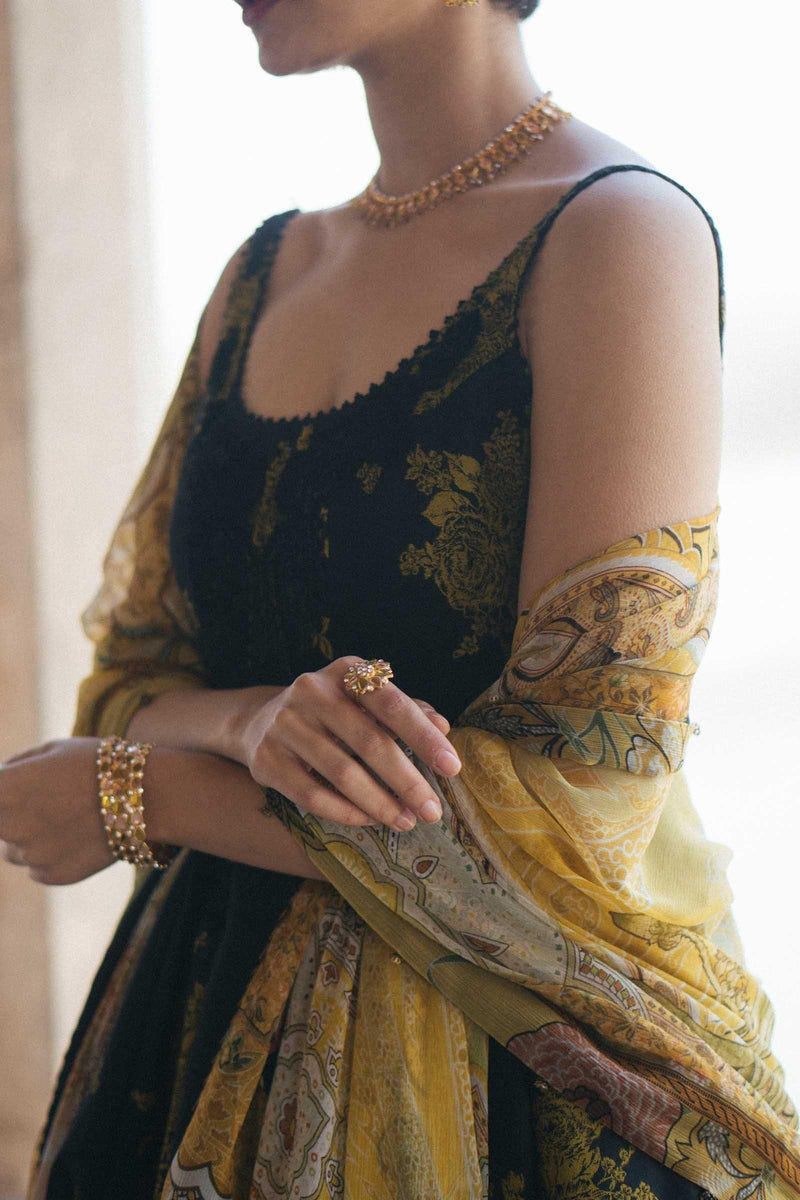 img_zara_shahjahan_lawn_garden_of_love_2020_awwal_boutique