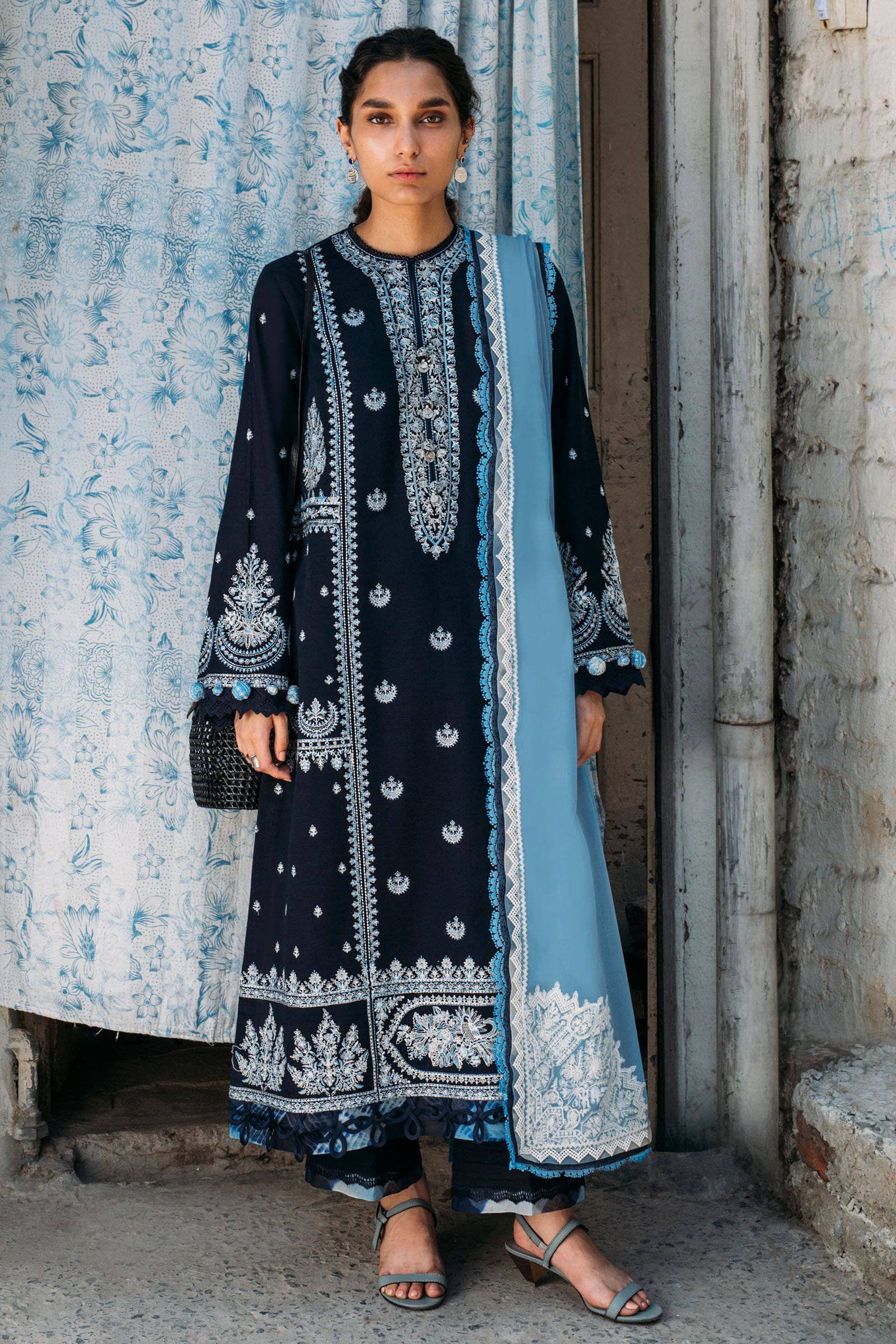 img_zaha_humrahi_winter_collection_awwal_boutique