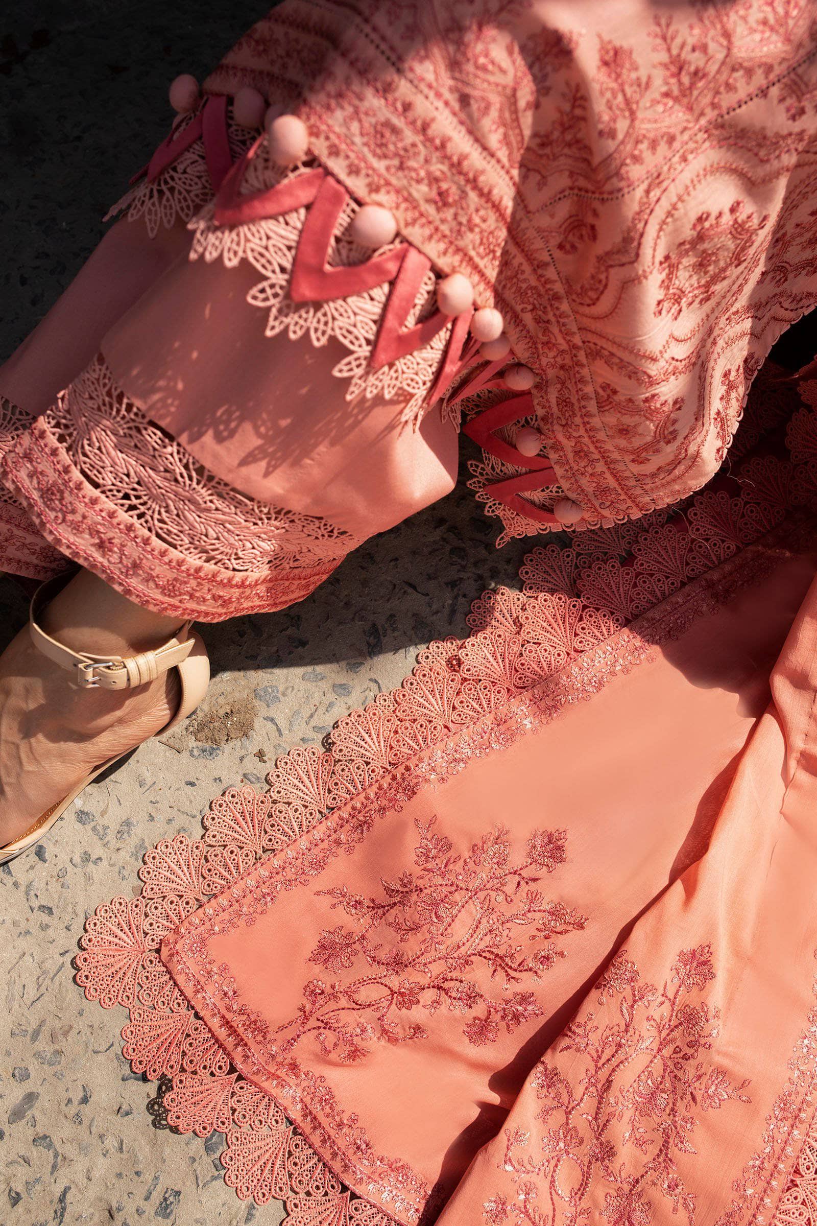 img_zaha_humrahi_winter_collection_awwal_boutique