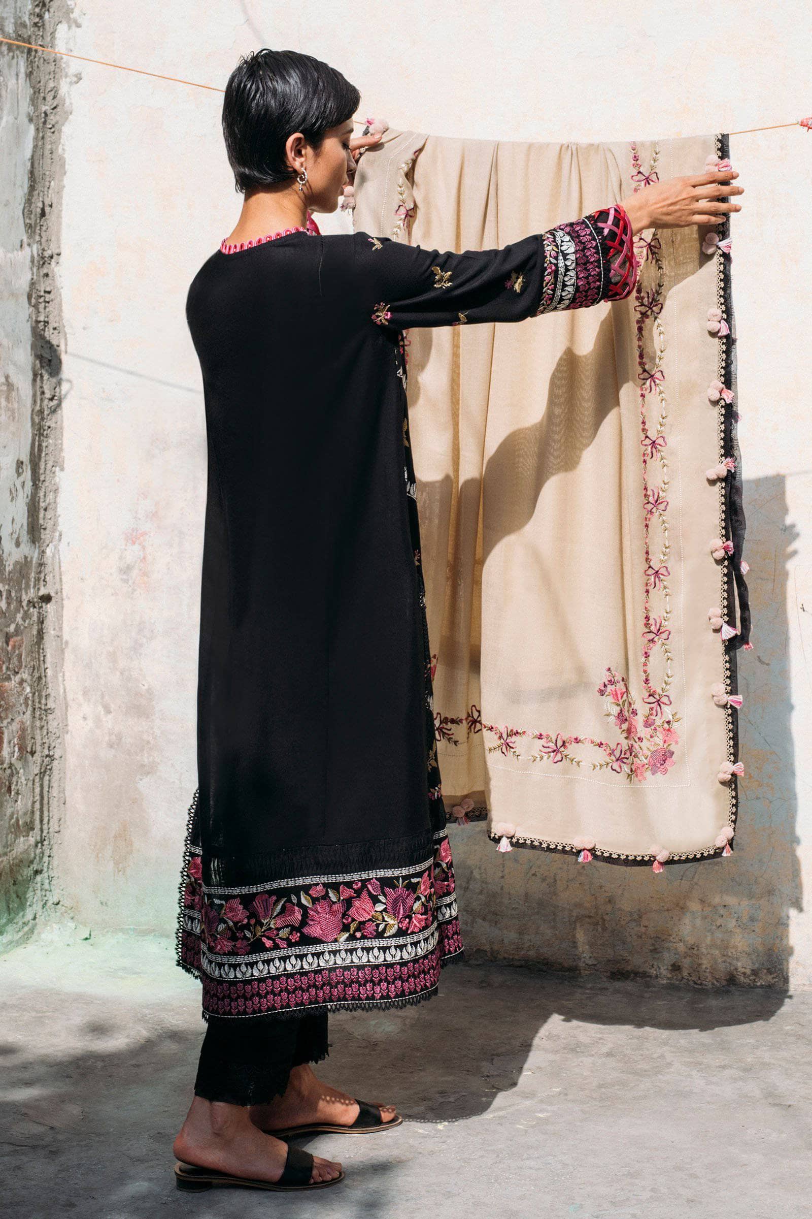 img_zaha_humrahi_winter_collection_awwal_boutique