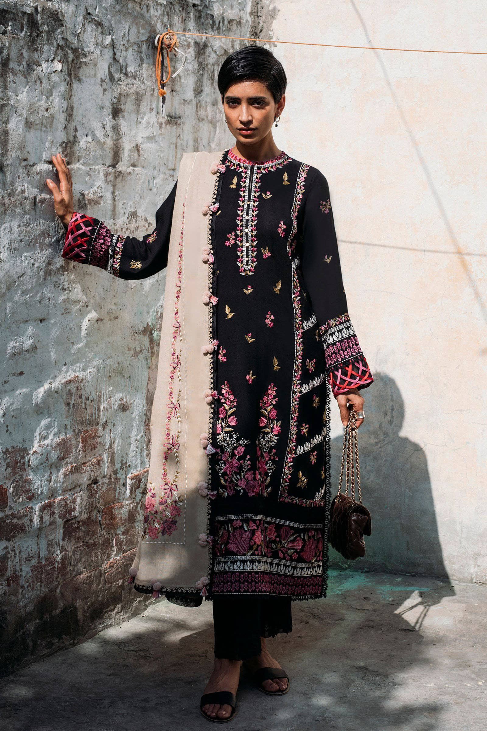 img_zaha_humrahi_winter_collection_awwal_boutique