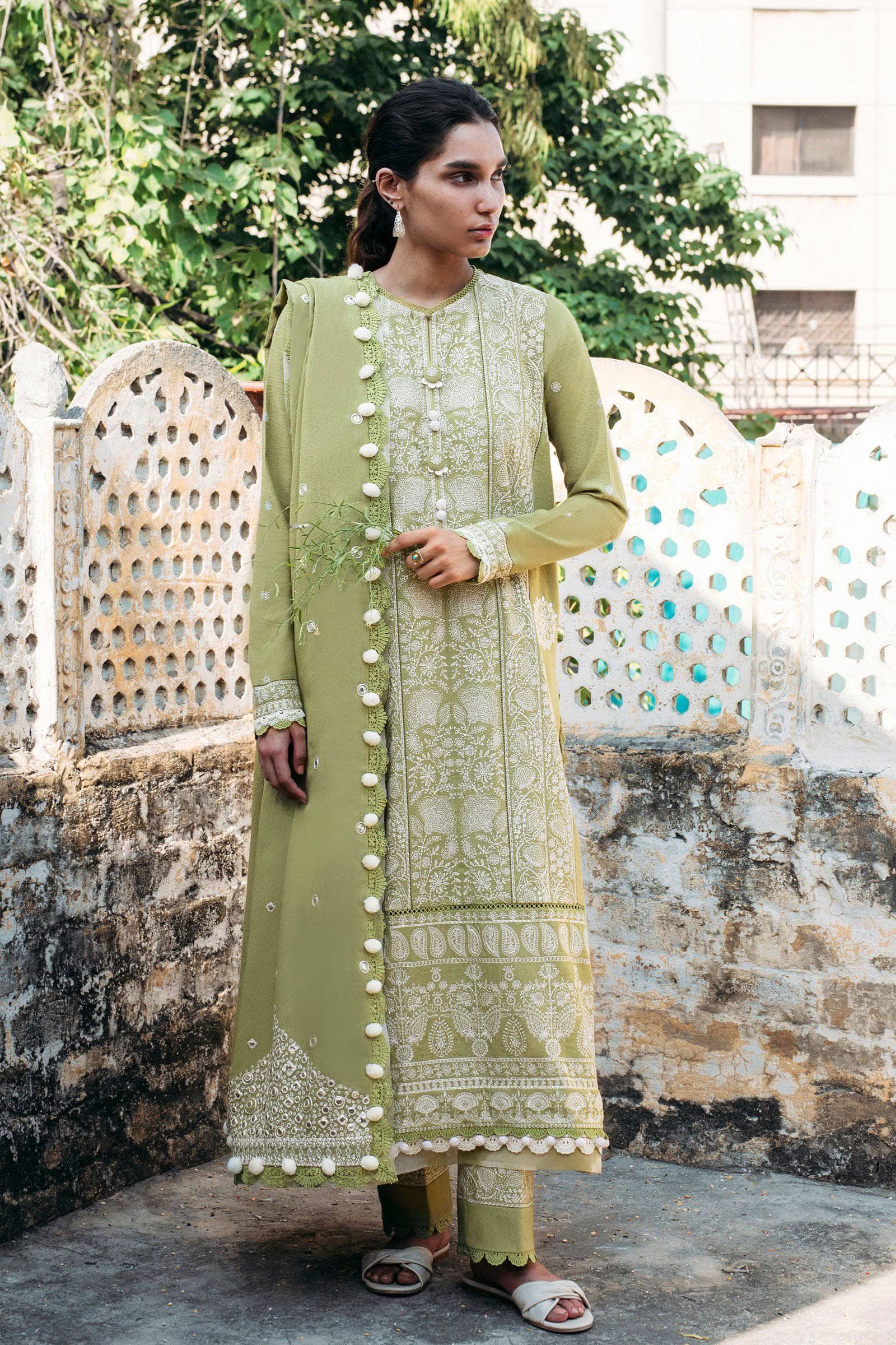 img_zaha_humrahi_winter_collection_awwal_boutique
