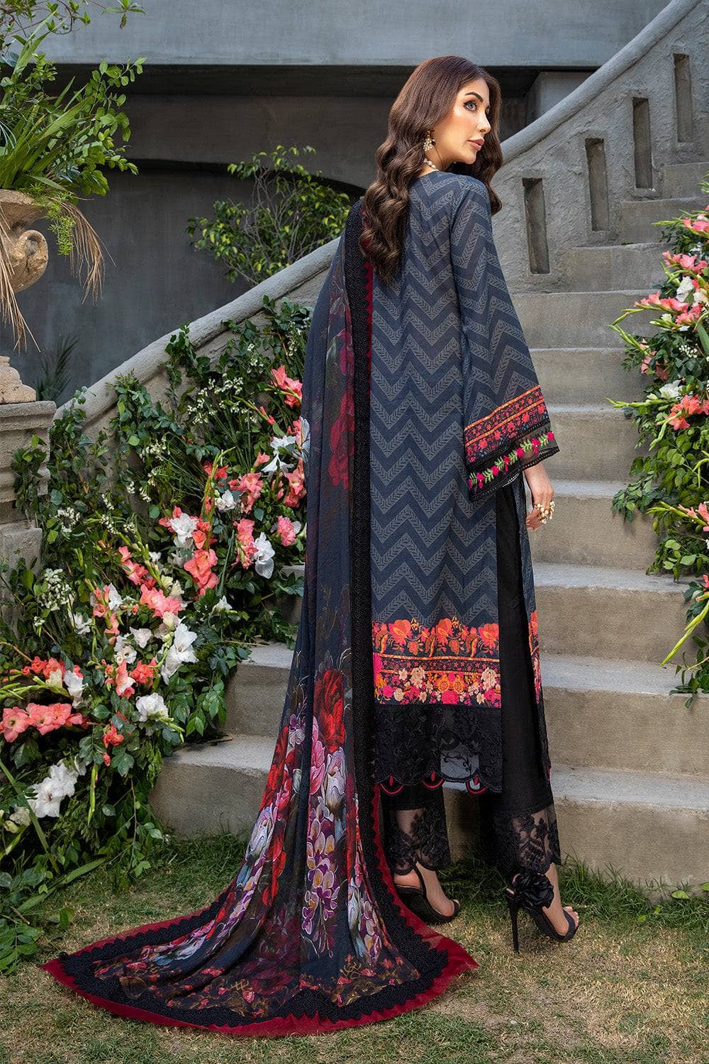 Img_azure_lawn_22_awwal_boutique