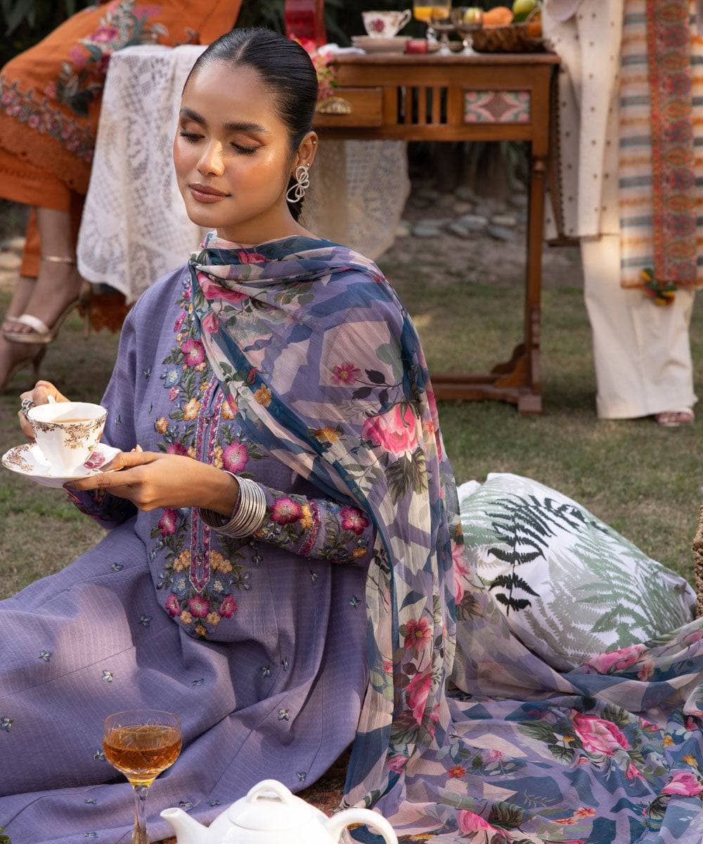 Img_sapphire_lawn_23_awwal_boutique