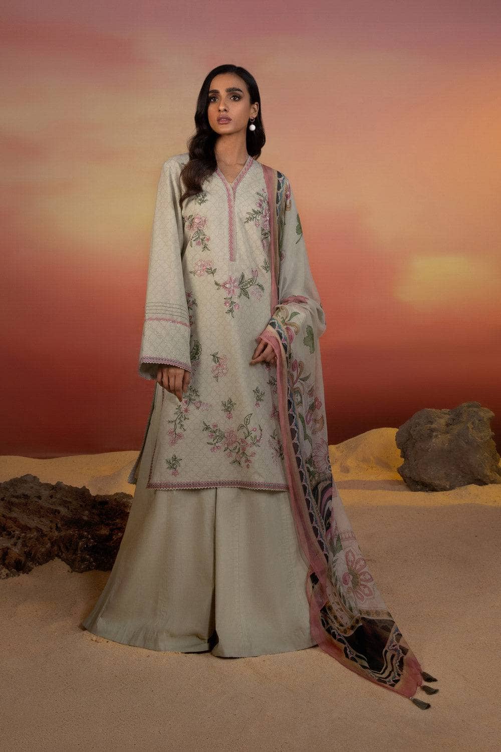 img_sapphire_lawn_22_awwal_boutique