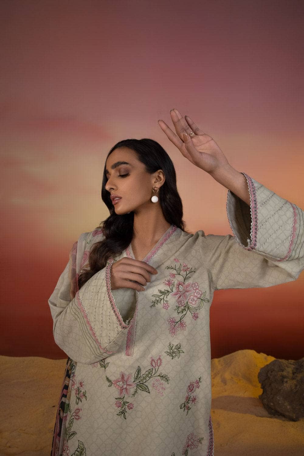 img_sapphire_lawn_22_awwal_boutique